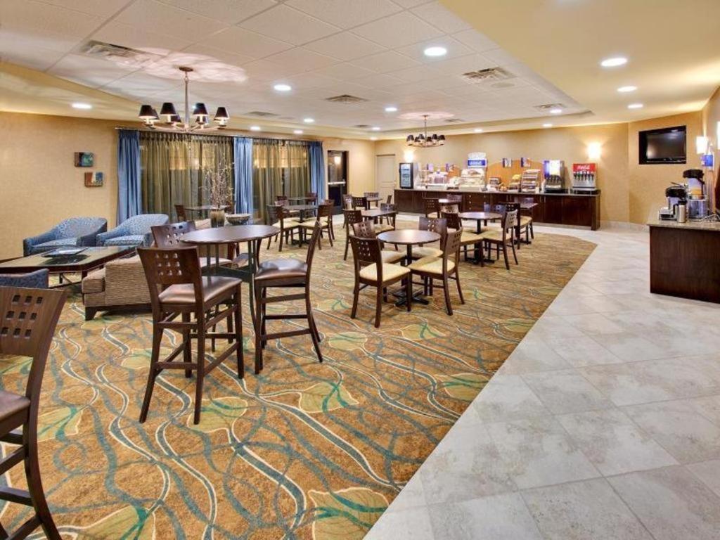 Holiday Inn Express Hotel & Suites Grand Island By Ihg Exteriér fotografie
