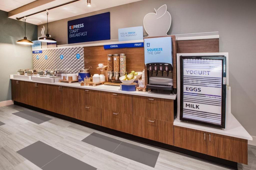 Holiday Inn Express Hotel & Suites Grand Island By Ihg Exteriér fotografie